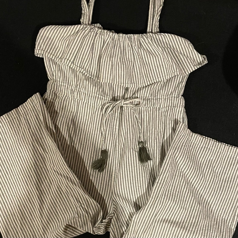 Zara jumpsuit waist 17-18in Inseam 20in